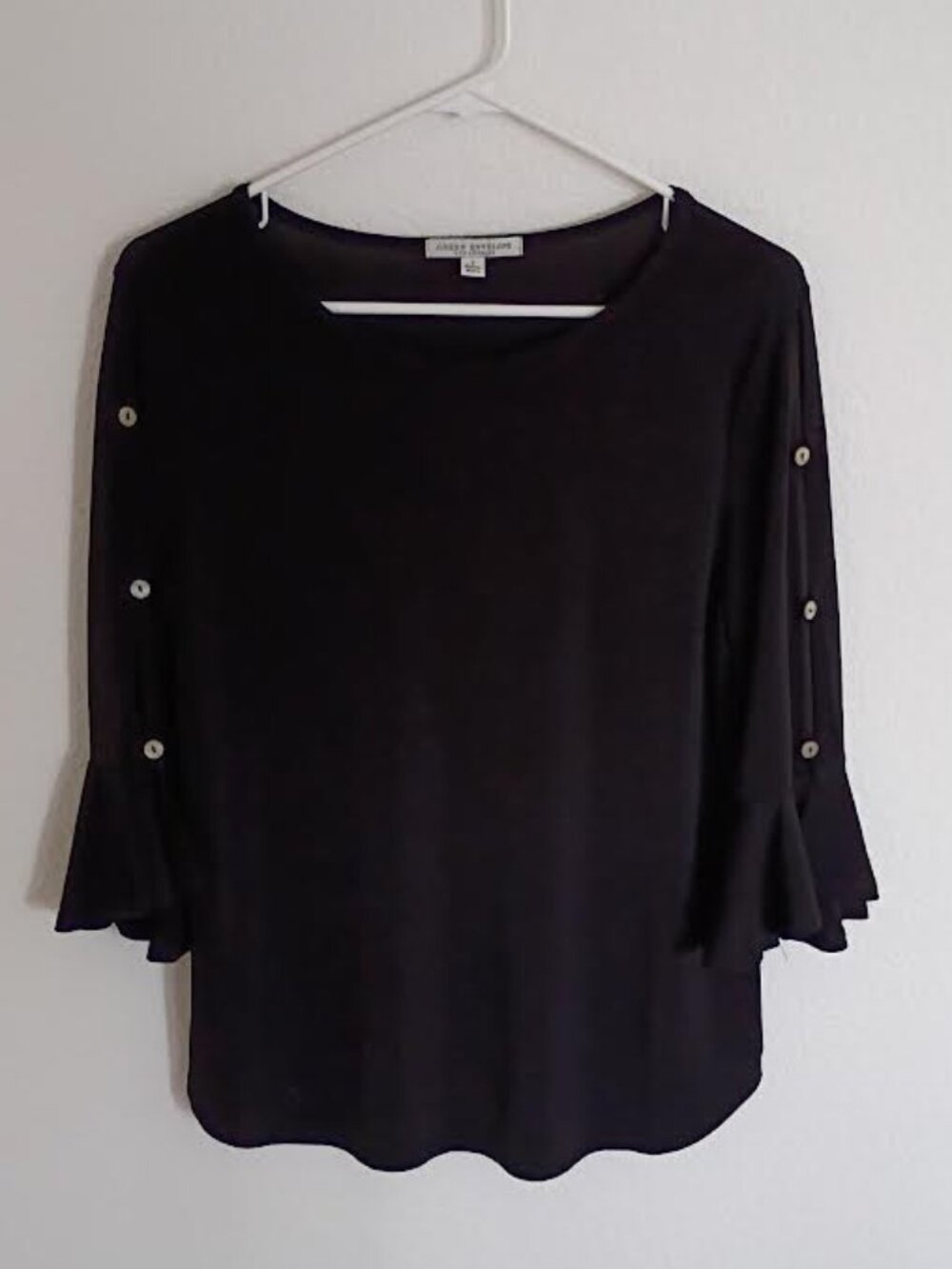 GREEN ENVELOPE WOMEN'S TOP BLACK 3/4 BUTTON SPLIT RUFFLE SLEEVE STRETCH SIZE L